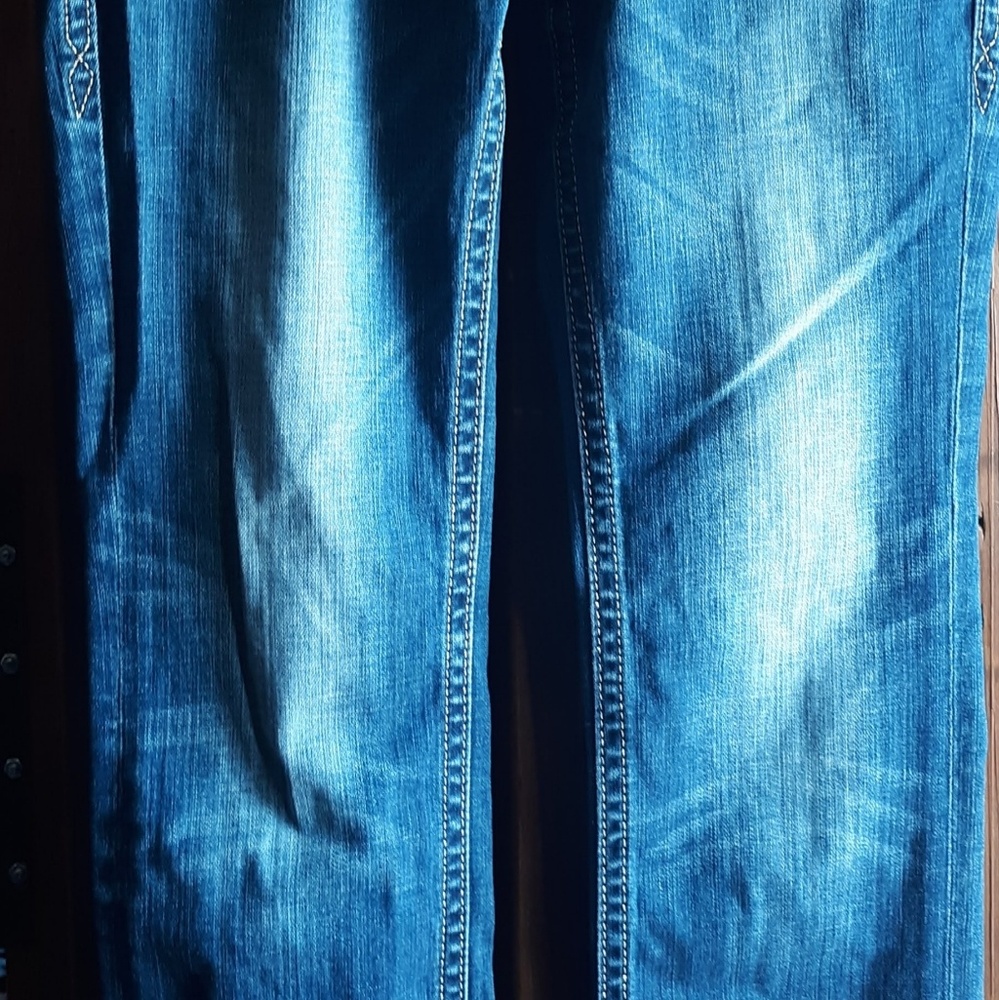 Jeans - Picture 2 of 3